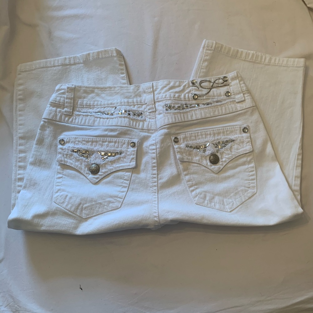 Style & Co Premium Jeans White Embellished Rhinestone Bermuda Jeans – Size 8 - Picture 2 of 6